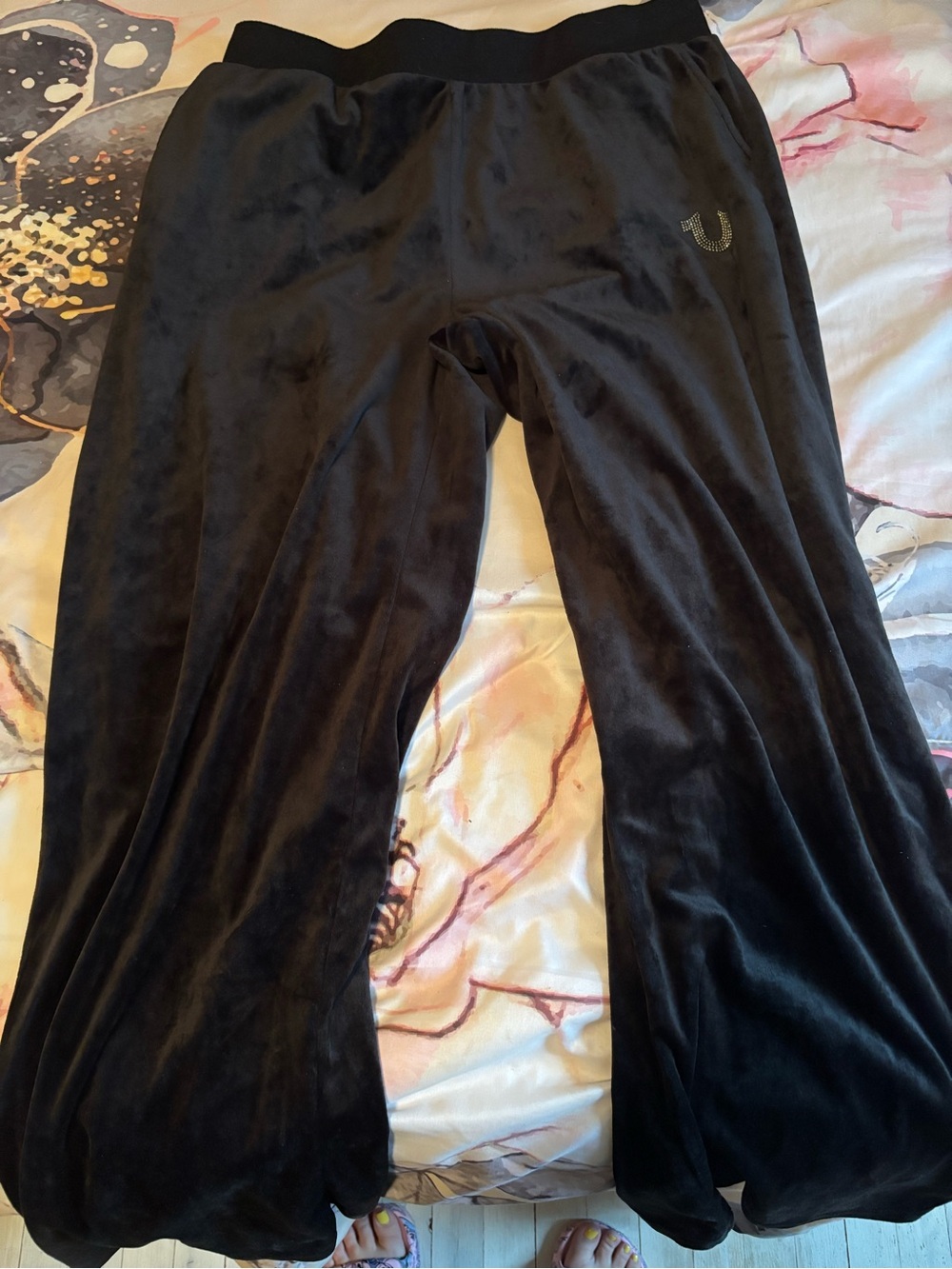 True Religion Black Velour women's Rhinestone Logo Lounge Set - Picture 3 of 3